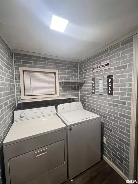 229 E Mill St, Kewanee, IL 61443 photo 11