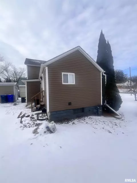 229 E Mill St, Kewanee, IL 61443 photo 28