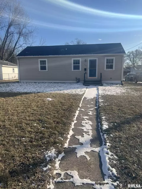 312 28th Ave, East Moline, IL 61244