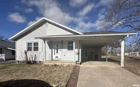 1513 W Madison St, Herrin, IL 62948