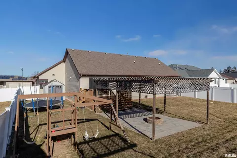 908 17th Ave, Silvis, IL 61282 photo 35