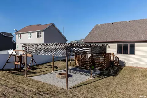 908 17th Ave, Silvis, IL 61282 photo 34