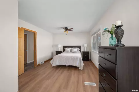 4812 27th Ave, Moline, IL 61265 photo 13