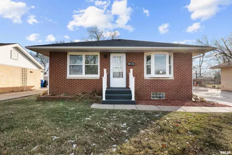 4812 27th Ave, Moline, IL 61265