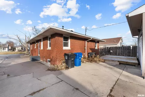 4812 27th Ave, Moline, IL 61265 photo 3