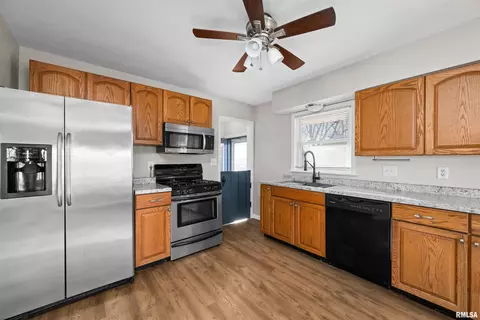 4812 27th Ave, Moline, IL 61265 photo 8
