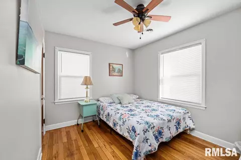 4003 26th St, Moline, IL 61265 photo 8