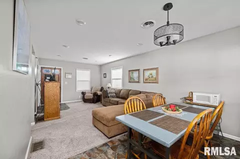 4003 26th St, Moline, IL 61265 photo 6