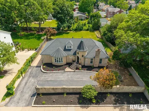 3117 E Locust St, Davenport, IA 52803