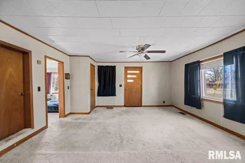 306 W 2nd St, Atkinson, IL 61235 photo 6