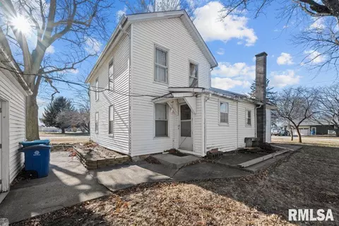 306 W 2nd St, Atkinson, IL 61235 photo 4