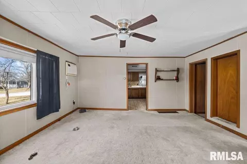 306 W 2nd St, Atkinson, IL 61235 photo 5