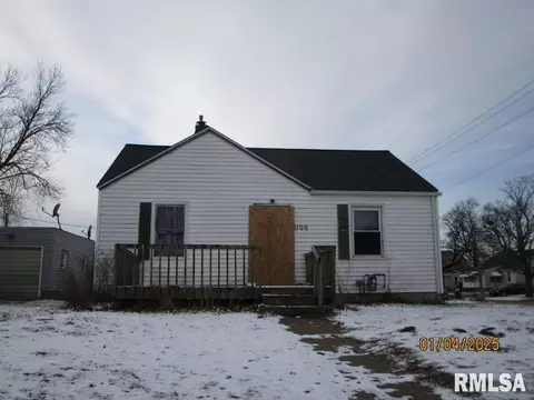 2100 West Ct, Clinton, IA 52732