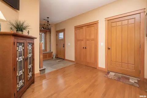 22 Villa Dr, Hampton, IL 61256 photo 6