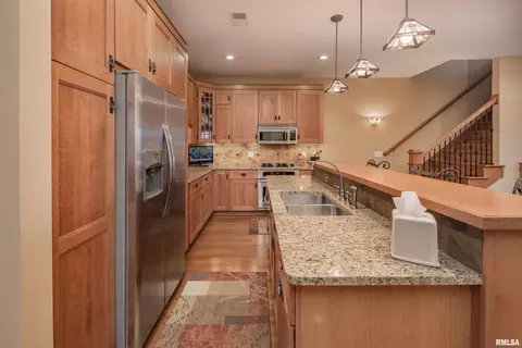 22 Villa Dr, Hampton, IL 61256 photo 10