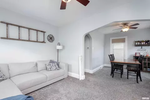 2345 30th St, Moline, IL 61265 photo 5