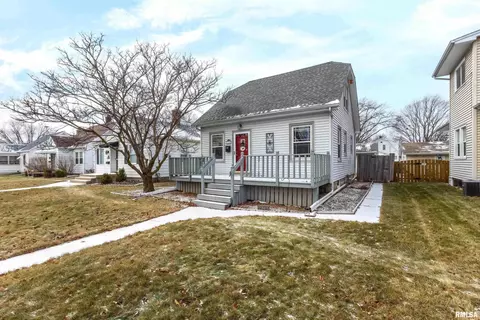 2345 30th St, Moline, IL 61265 photo 2