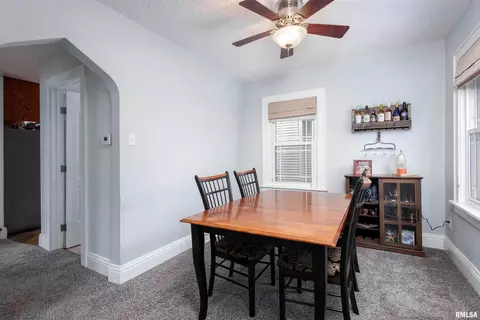 2345 30th St, Moline, IL 61265 photo 7