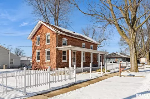 603 4th Ave, Dewitt, IA 52742