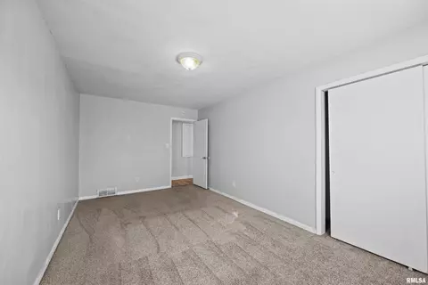 1207 12th St, Silvis, IL 61282 photo 12