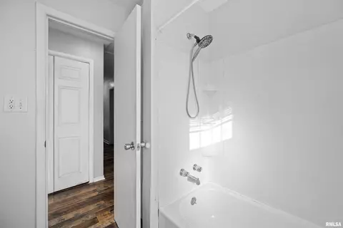1207 12th St, Silvis, IL 61282 photo 18