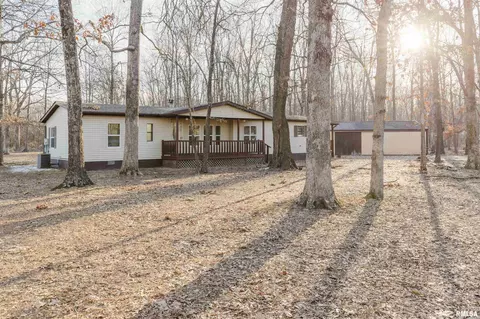 17626 Harris School Rd, Johnston City, IL 62951