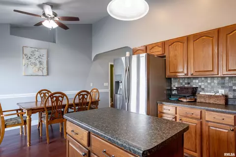 1807 Crown Rd, Herrin, IL 62948 photo 13