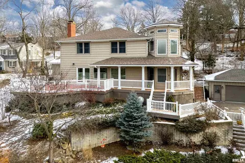 123 Mcclellan Blvd, Davenport, IA 52803