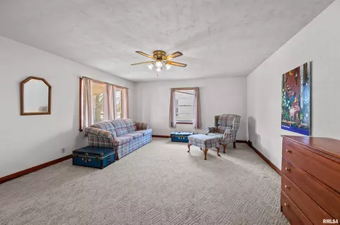 313 E Main St, Geneseo, IL 61254 photo 13