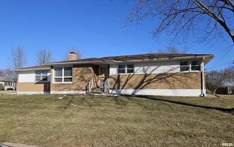 1000 Anne Ave, Quincy, IL 62305