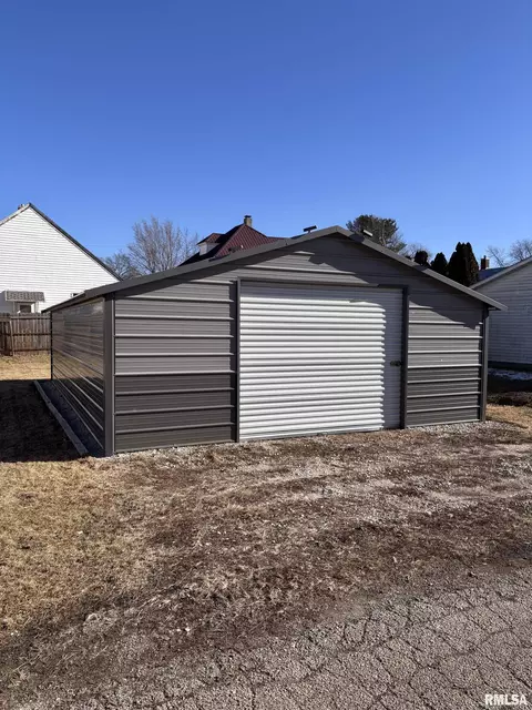909 Rose St, Kewanee, IL 61443 photo 6