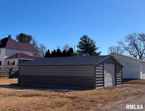 909 Rose St, Kewanee, IL 61443 photo 5