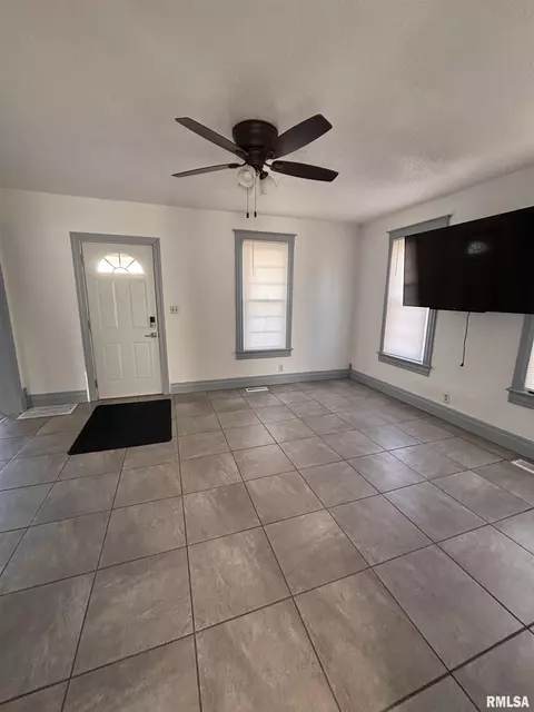 909 Rose St, Kewanee, IL 61443 photo 12