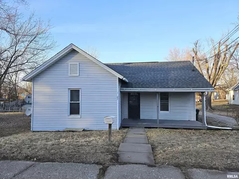 1803 Lucas St, Muscatine, IA 52761