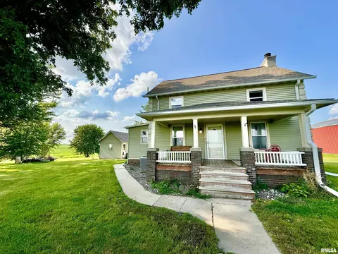 1032 335th St, New Windsor, IL 61465