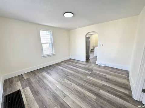 842 19th Ave, Moline, IL 61265 photo 3