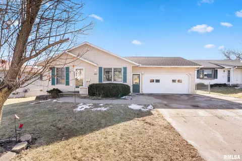 1121 26th Ave N, Clinton, IA 52732