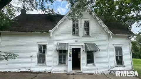 221 E 2nd Ave, Andalusia, IL 61232
