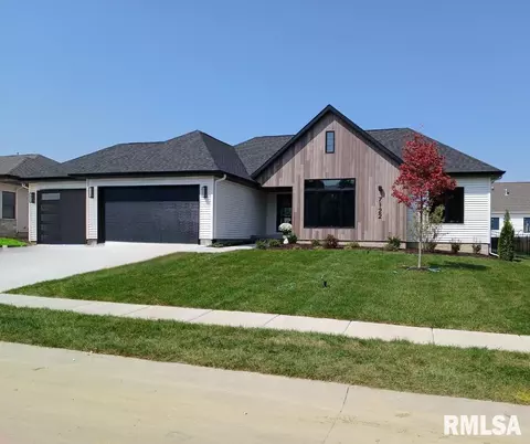 7122 Spring Creek Dr, Bettendorf, IA 52722