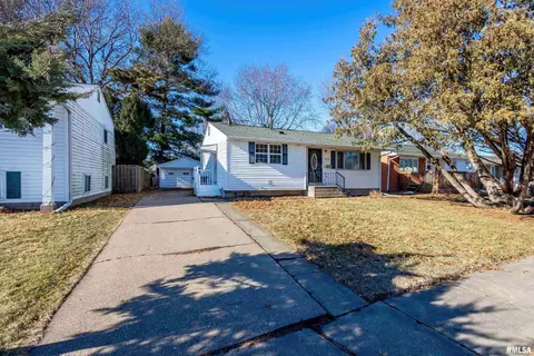 4523 50th St, Moline, IL 61265 photo 2