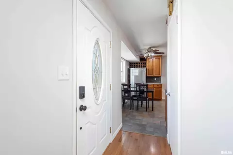 4523 50th St, Moline, IL 61265 photo 3