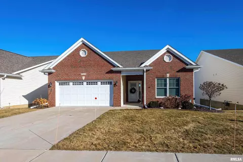 5777 Danielle Dr, Bettendorf, IA 52722