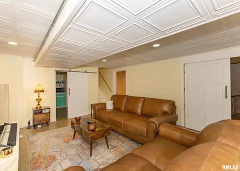 2033 12th St, Moline, IL 61265 photo 21