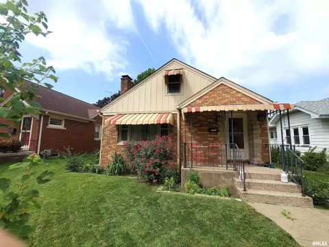 2033 12th St, Moline, IL 61265