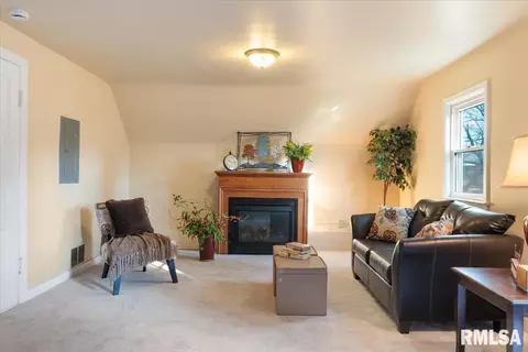 920 12th Ave, Moline, IL 61265 photo 43