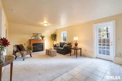 920 12th Ave, Moline, IL 61265 photo 42