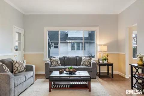 920 12th Ave, Moline, IL 61265 photo 4