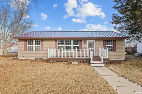 334 E Durant St, Walcott, IA 52773