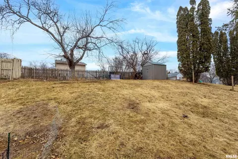 32 Park Ave, Park View, IA 52748 photo 29