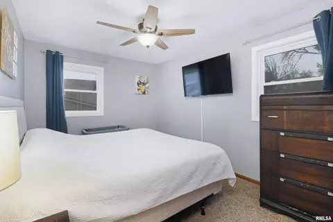 32 Park Ave, Park View, IA 52748 photo 17